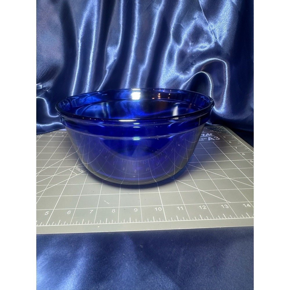 Anchor Hocking Cobalt Blue 2.5 Quart Mixing Bowl